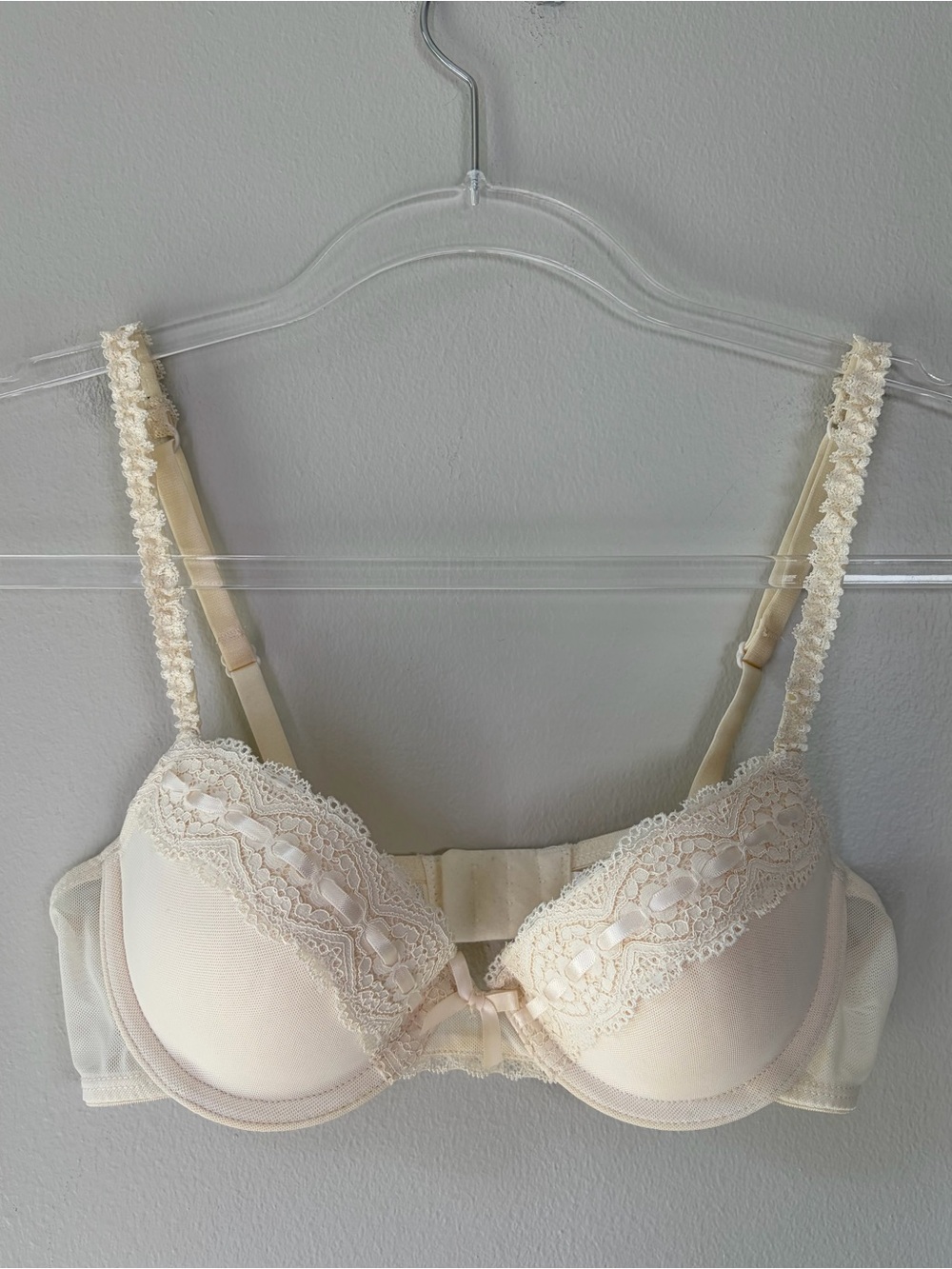Secret Possessions 34B Cream Lace Trim Bra Flirty Feminine Romantic